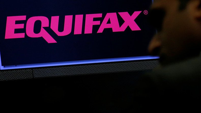Equifax sends data breach victims to imposter site for nearly 2 weeks