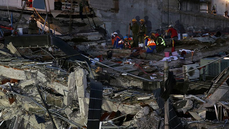 6.2 magnitude quake felt in Mexico City, citizens evacuate onto streets (PHOTOS, VIDEOS)