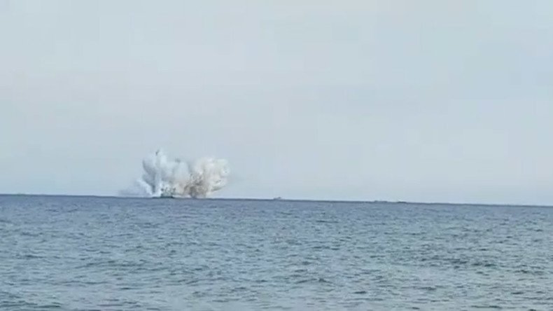 Eurofighter jet plunges into sea at Italian air show, killing pilot (VIDEO)