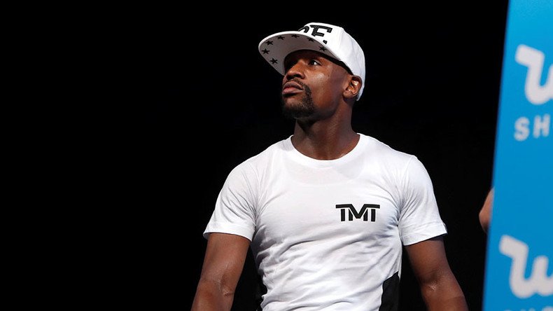 Floyd Mayweather debuts ginormous ‘timeless artwork’ of Conor McGregor in his home (PHOTO)