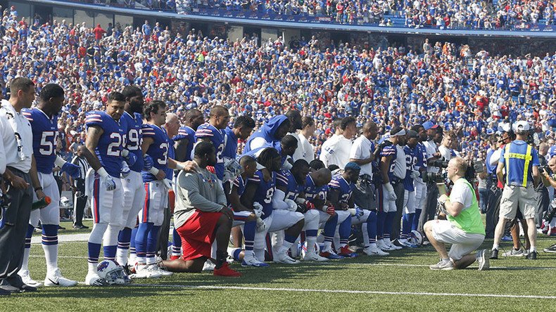 Police chiefs stage their own protest against NFL players
