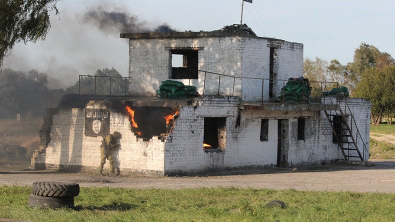 Russian marines, tanks & helicopters take part in Kaliningrad drills (VIDEO)