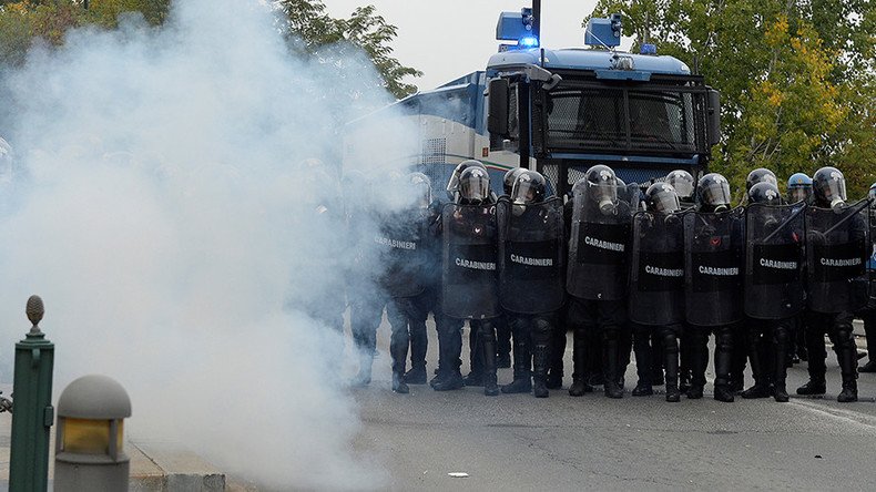 Tear gas fired as anti-G7 protesters clash with police in Turin, Italy (VIDEOS)