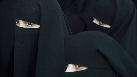ISIS wives should be brought to trial alongside fighters - German prosecutors