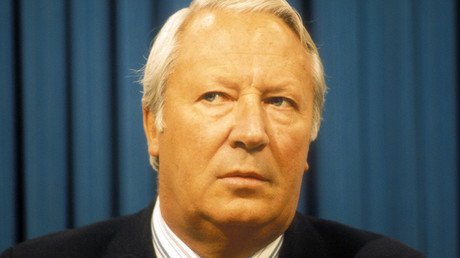 Police ask staff of ex-PM Ted Heath if he smuggled young boys into Downing Street
