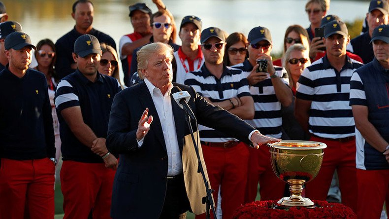 Trump dedicates golf trophy to hurricane victims amid controversy over  response - ABC News