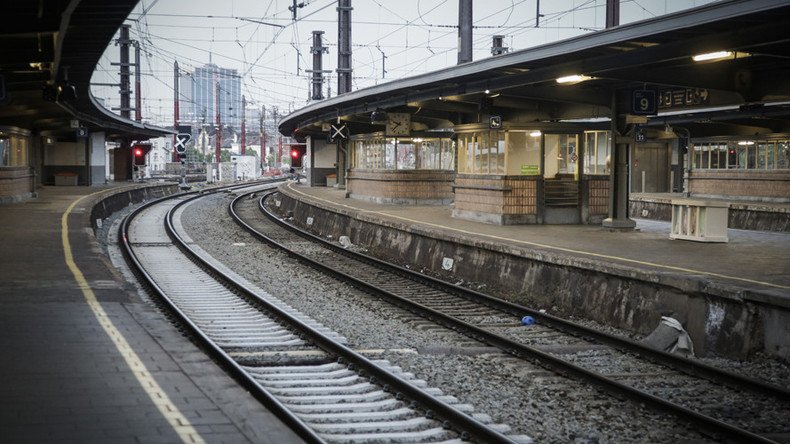 Knife-wielding man reportedly shouting ‘Allahu Akbar’ sows panic on train in Belgium before arrest