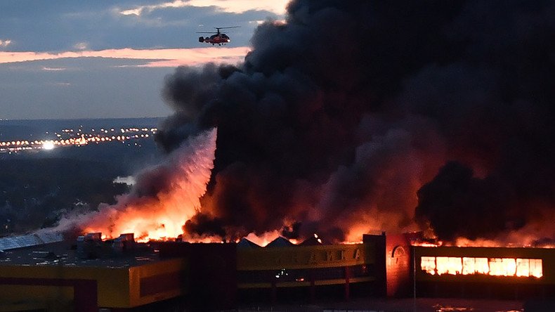 3,000 people evacuated, helicopters deployed as market outside Moscow erupts in flames (VIDEOS)