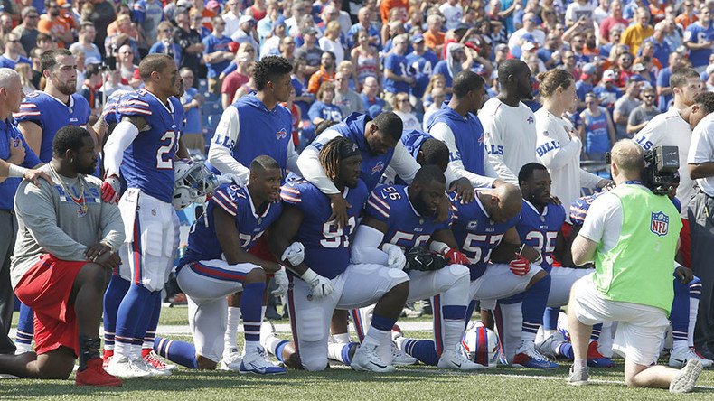Trump calls for tax changes for NFL following national anthem protests
