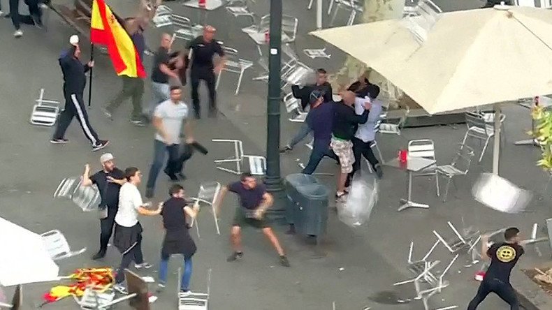 Mass riot kicks off during pro-unity march through Barcelona (VIDEOS)