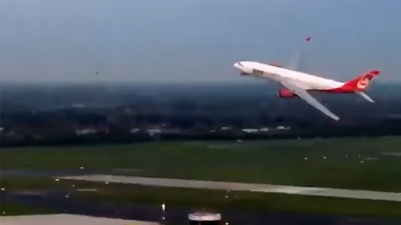 Investigation launched into Air Berlin pilot’s ‘farewell flyover’ (VIDEO)