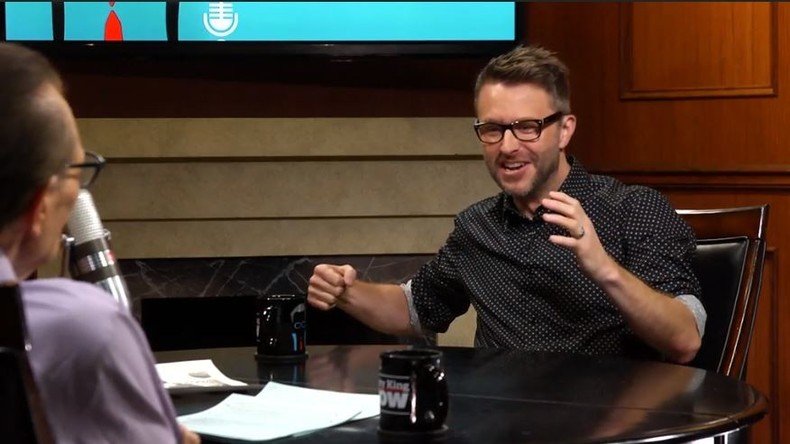 Chris Hardwick on 'The Walking Dead,' his new talk show, & marriage