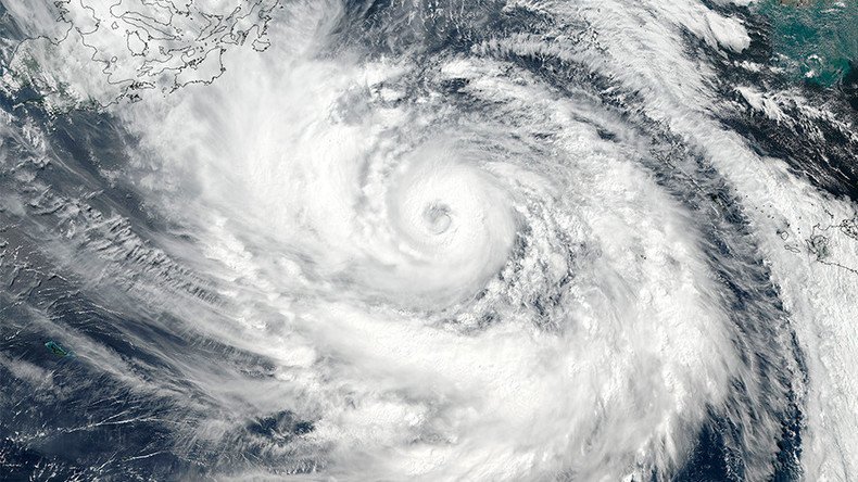 ‘50-mile eye’: Typhoon Lan to strike Japan with intense wind & rain (PHOTOS, VIDEO)