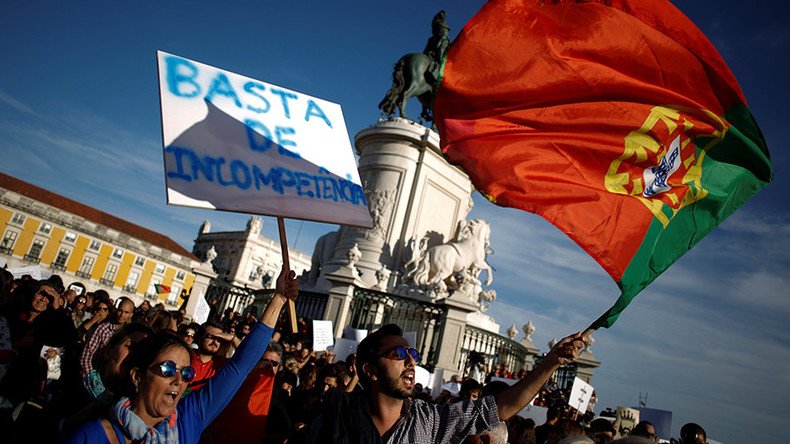 Thousands protest in Portugal against govt’s failure to tackle deadly wildfires (PHOTOS)