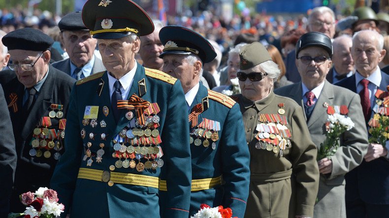 Putin orders urgent increase in military retirement pay
