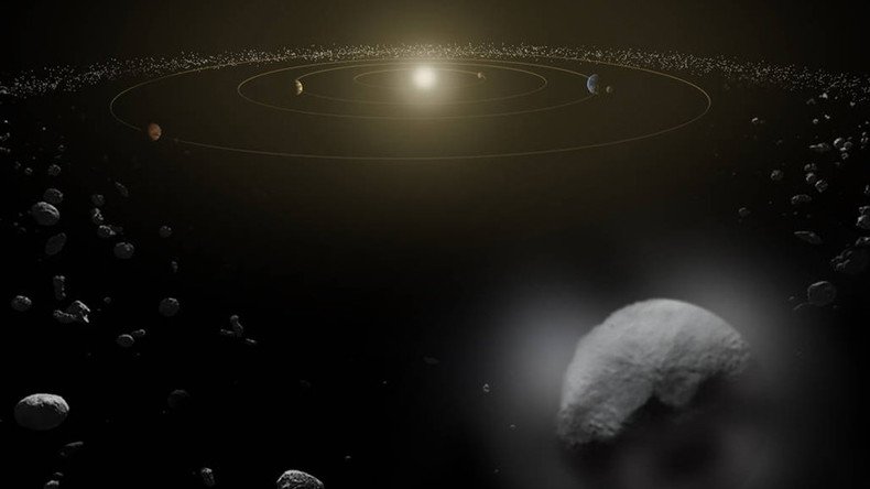 Interstellar traveler: Speeding space rock is first to be seen in our solar system