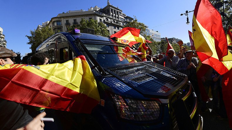 Massive pro-unity demo in Barcelona marked by scuffles with police (VIDEO)