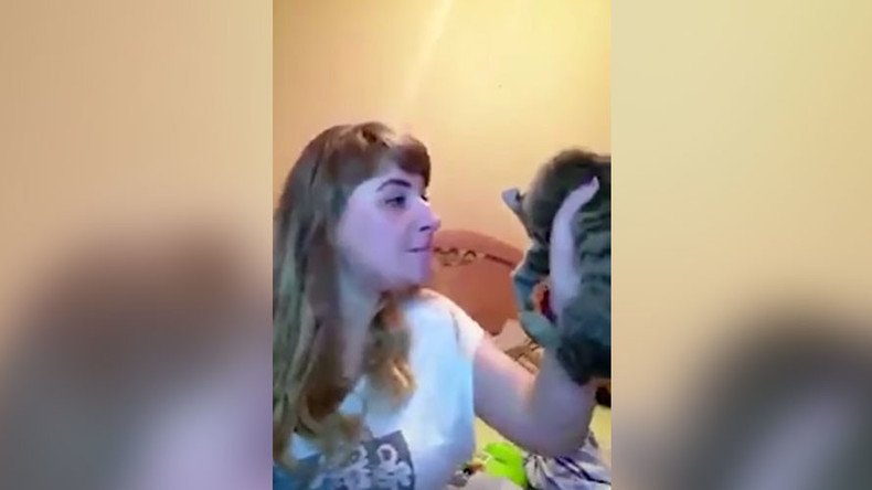 Woman streams kitten torture online, forces animal rescuers to intervene  (DISTURBING VIDEO) — RT World News