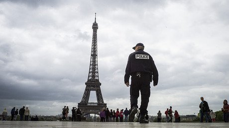 French police arrest 10 suspected extremists, plotting attack on mosques, politicians – reports