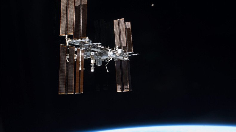 Space bugs, Papal calls, amazing auroras: 17yrs aboard the ISS (VIDEOS, PHOTOS)
