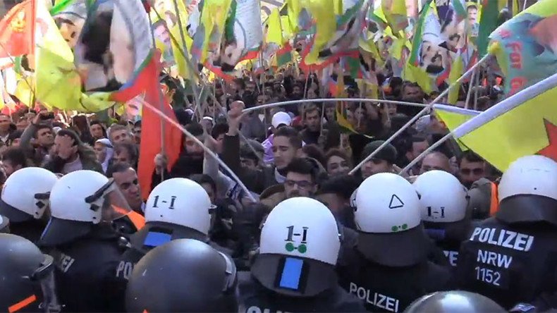 15 German police injured dispersing Kurdish rally with banned PKK flags (PHOTOS, VIDEOS)
