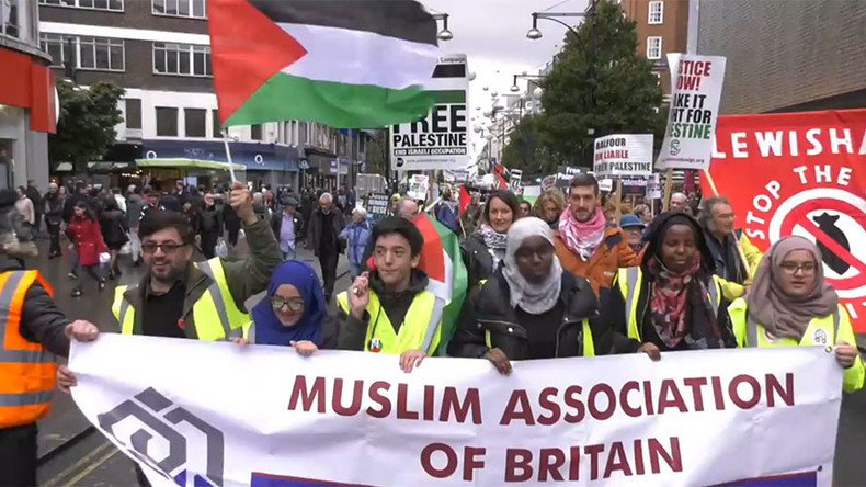 Pro-Palestine, pro-Israel marchers face off in London on Balfour Declaration anniversary (VIDEO)