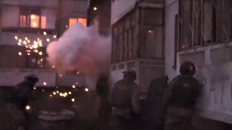 Security forces storm extremist HQ to foil attacks in Moscow (VIDEO) 