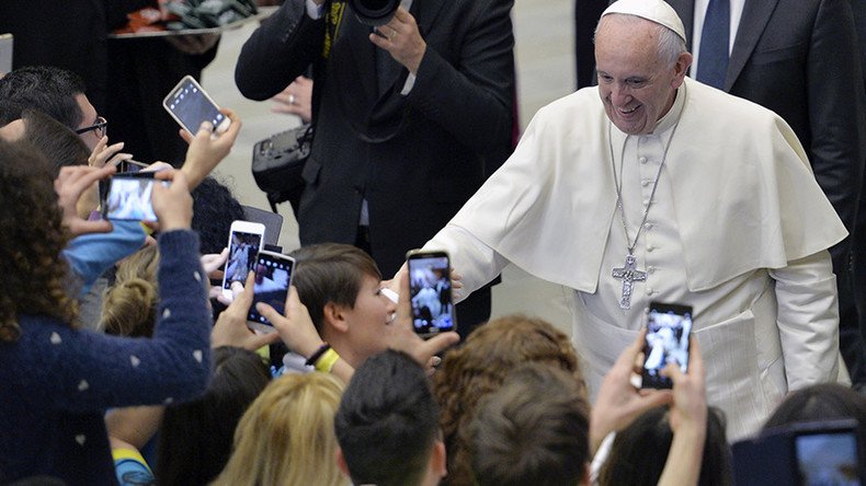‘Mass is not a show’: Pope tells bishops to put down phones 
