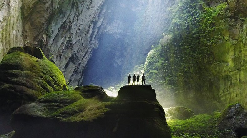 ‘A lost world below the surface’: Russian explorers film in world’s biggest cave with drone (VIDEO)