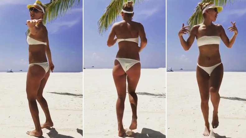 Dance like no one’s watching: Russian tennis star Vesnina flaunts her moves in beach video