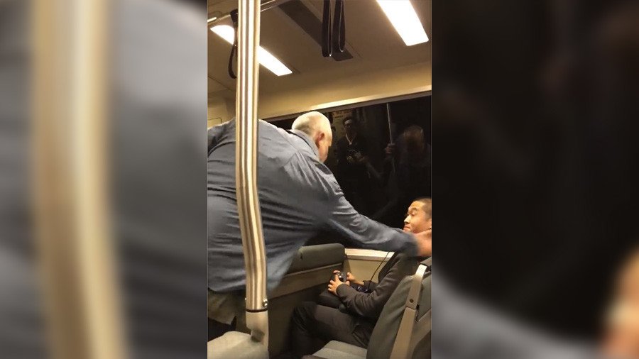 ‘I hate you, Chinese n****r!’ Racist passenger attacks Asian man on SF train (VIDEO)