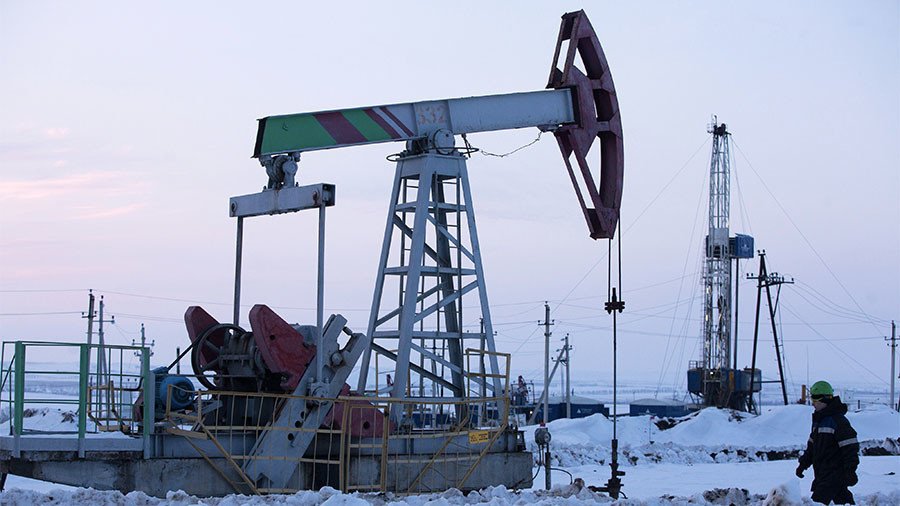 Russian oil companies support extending production cuts with OPEC