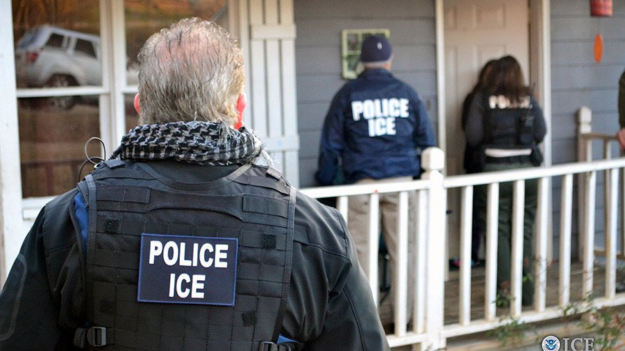 Lawyers walk out of New York court after ICE agents arrest client