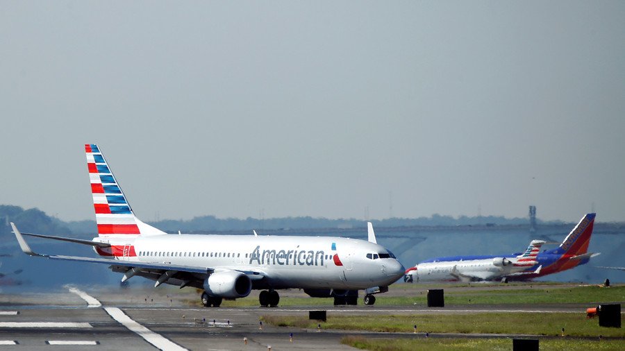 Christmas canceled? American Airlines ‘glitch’ leaves thousands of flights unpiloted