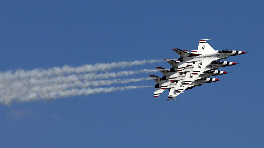 USAF aerobatics team ‘Thunderbirds’ commander axed over ‘leadership & risk management style’