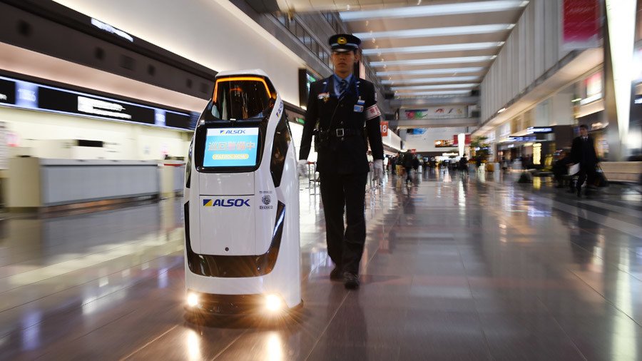 Just like sci-fi: Robots to greet travelers in Tokyo Airport (VIDEO)