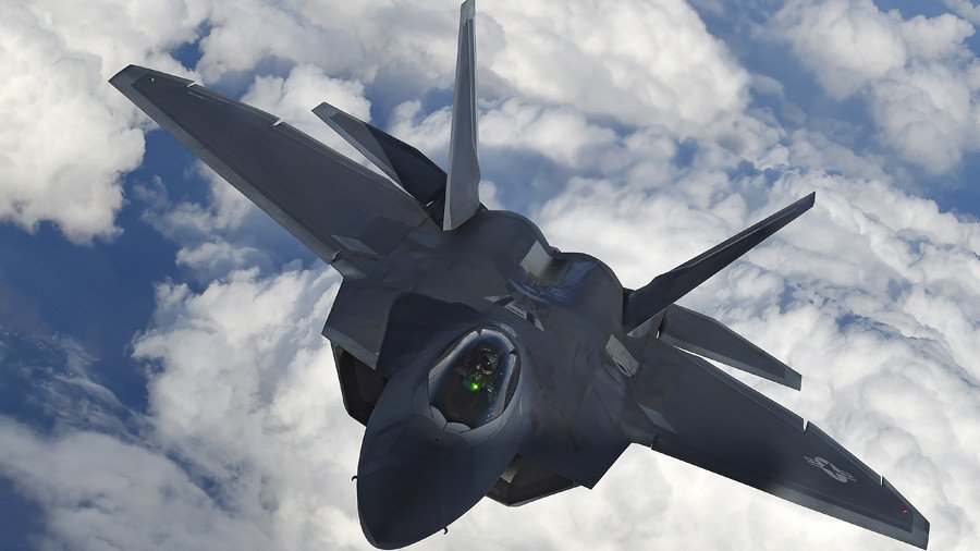 US F-22 was hampering Russian Su-25 jets from providing cover for aid convoy – MoD