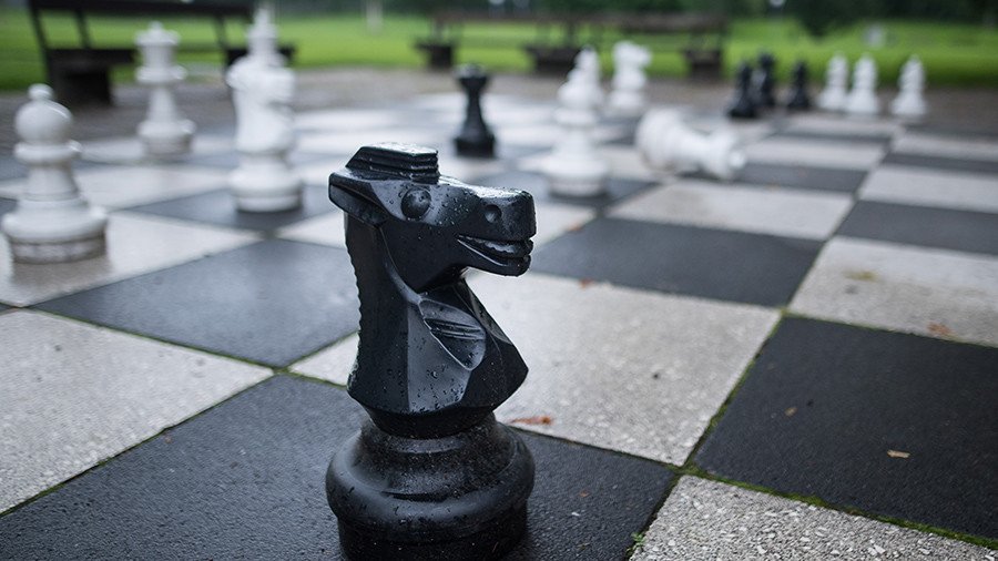 Nigel Short and Susan Polgar at war