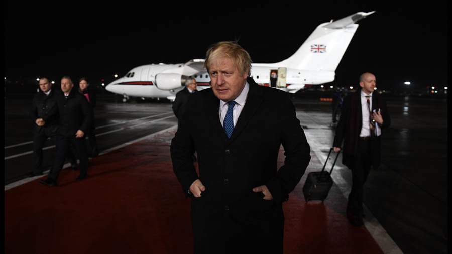 Honey traps and hackers: MP pens fantasy letter of Russia to Boris Johnson ahead of Moscow trip