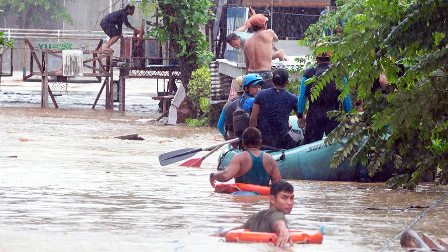 200+ dead, whole village wiped out, as severe storm hits the Philippines  (PHOTOS)