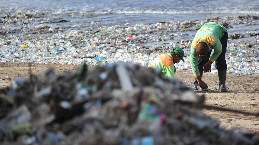 Rubbish paradise? Bali garbage problem so bad might cause cancer, expert warns
