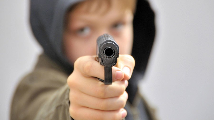 Indiana boy uses pellet gun to scare off Christmas carjacker