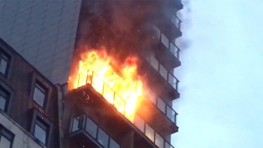 Fire rips through 12-storey Manchester apartment building (PHOTOS, VIDEOS) 
