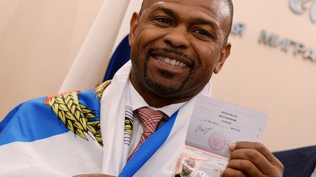  Boxer Roy Jones, Jr. receives Russian passport at an office of the Federal Migration Service © Alexey Filippov