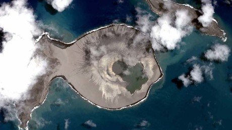 Birth of new island could offer NASA clues about life on Mars (VIDEOS)