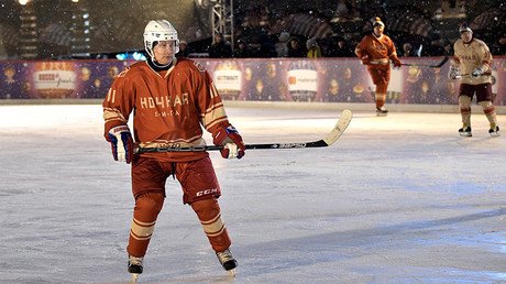 Putin invited to play in North Pole ice hockey game