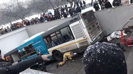 4 killed as runaway bus crashes into underground passage in Moscow (VIDEO, PHOTOS)