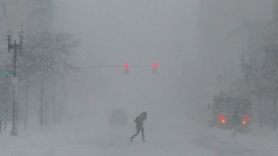 Brutal winter storm smacks coastal Southeast, now threatens Northeast