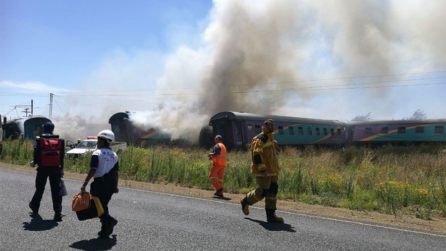 14 dead, hundreds injured as train derails in South Africa (PHOTOS)