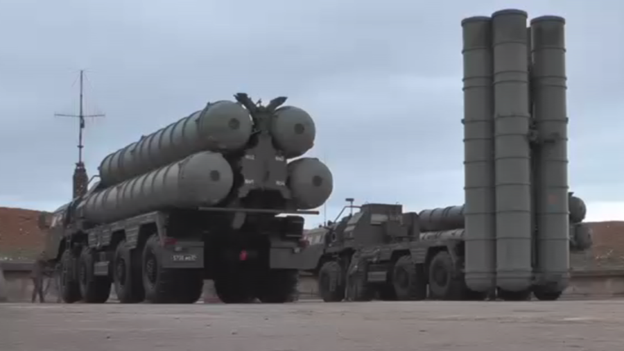 Russia deploys more S-400 air defense missile systems in Crimea (VIDEO)